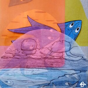 Collage in mehreren Schichten: eine gezeichnette Meeruferlandchaft auf Pergamentpapier über ausgeschnitenem Fische-Druck von E.C. Escher, ausserdem gelbe pinke und orangene Bereiche.